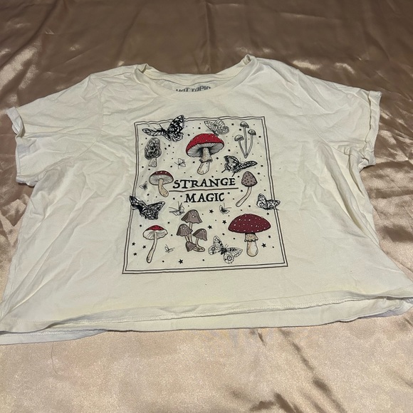 Hot topic white strange magic mushroom tee shirt - Picture 3 of 6